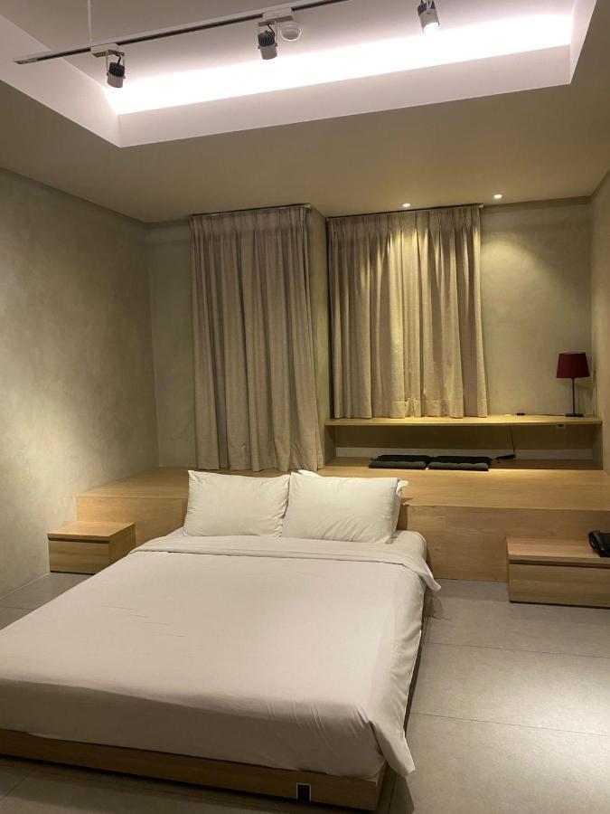 Hotel Nostoi Giacarta Esterno foto
