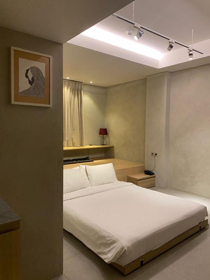 Hotel Nostoi Giacarta Esterno foto